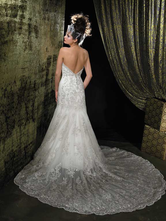 Orifashion HandmadeRomantic Embroidered and Beaded Wedding Dress